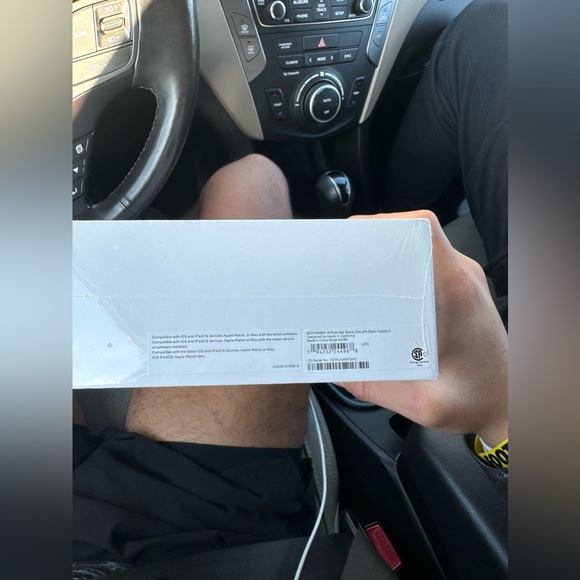 AirPod Max - Picture 4 of 4